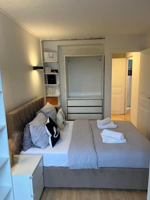 Appartement Paris Vue Tour Eiffel Trocadero ภายนอก รูปภาพ